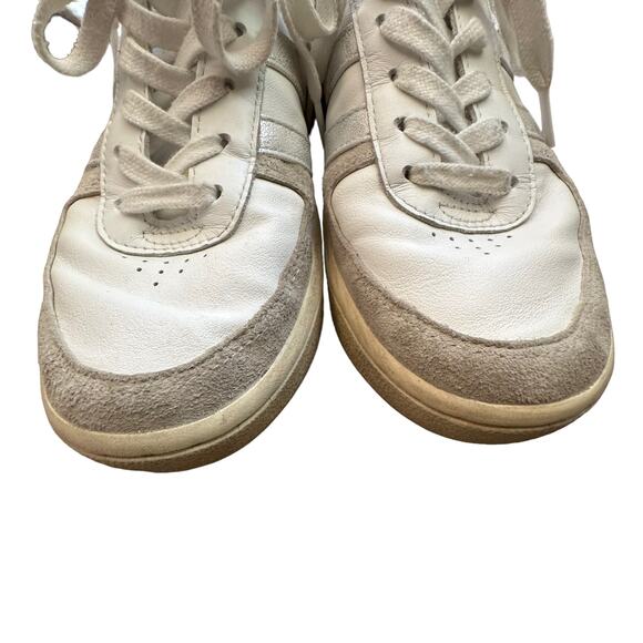 Gola | Size 7 Classic White Lace Up Sneakers Suede Trim Metallic Stripes Casual - Picture 2 of 8